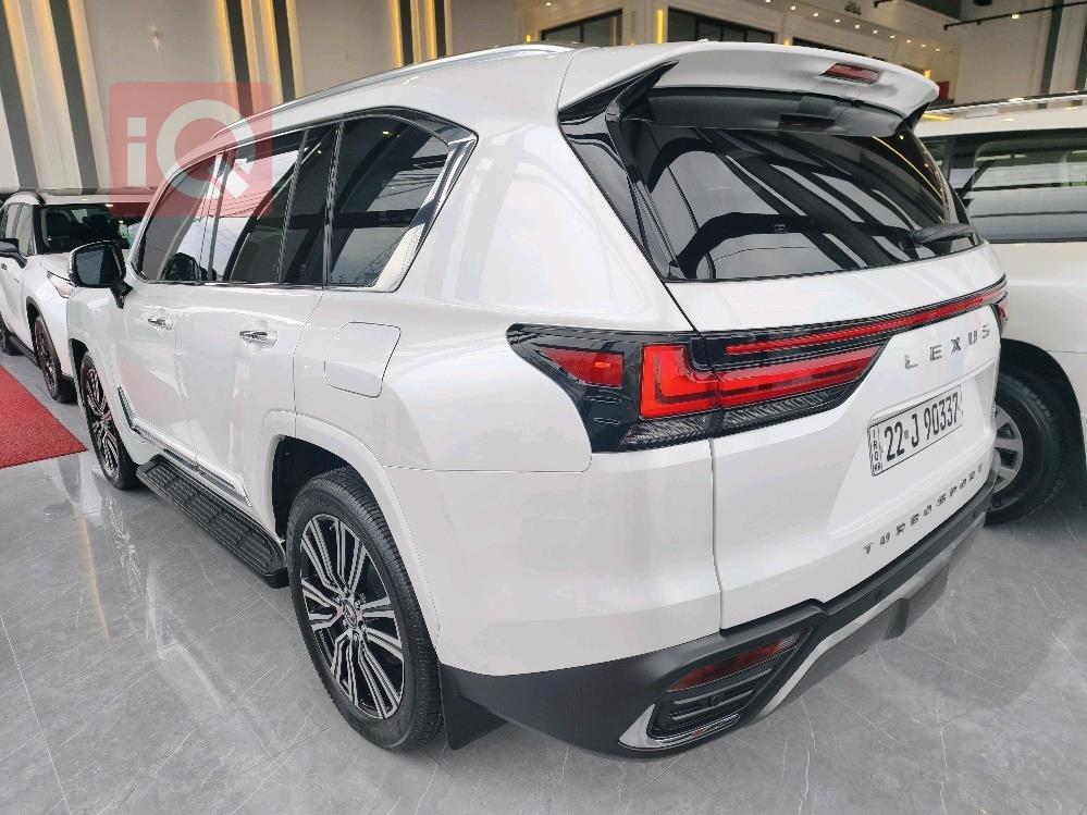 Lexus LX